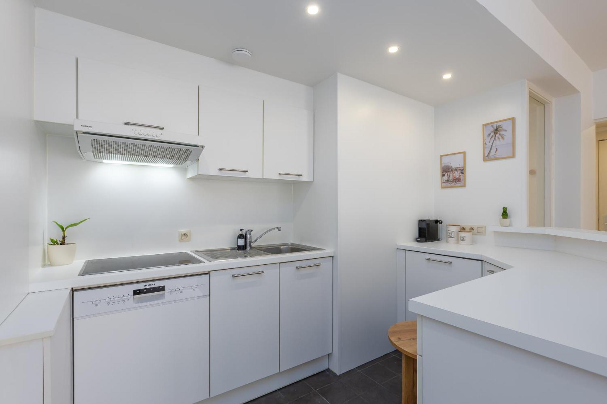 Апартаменты Miramar - Garage Available Остенде Экстерьер фото