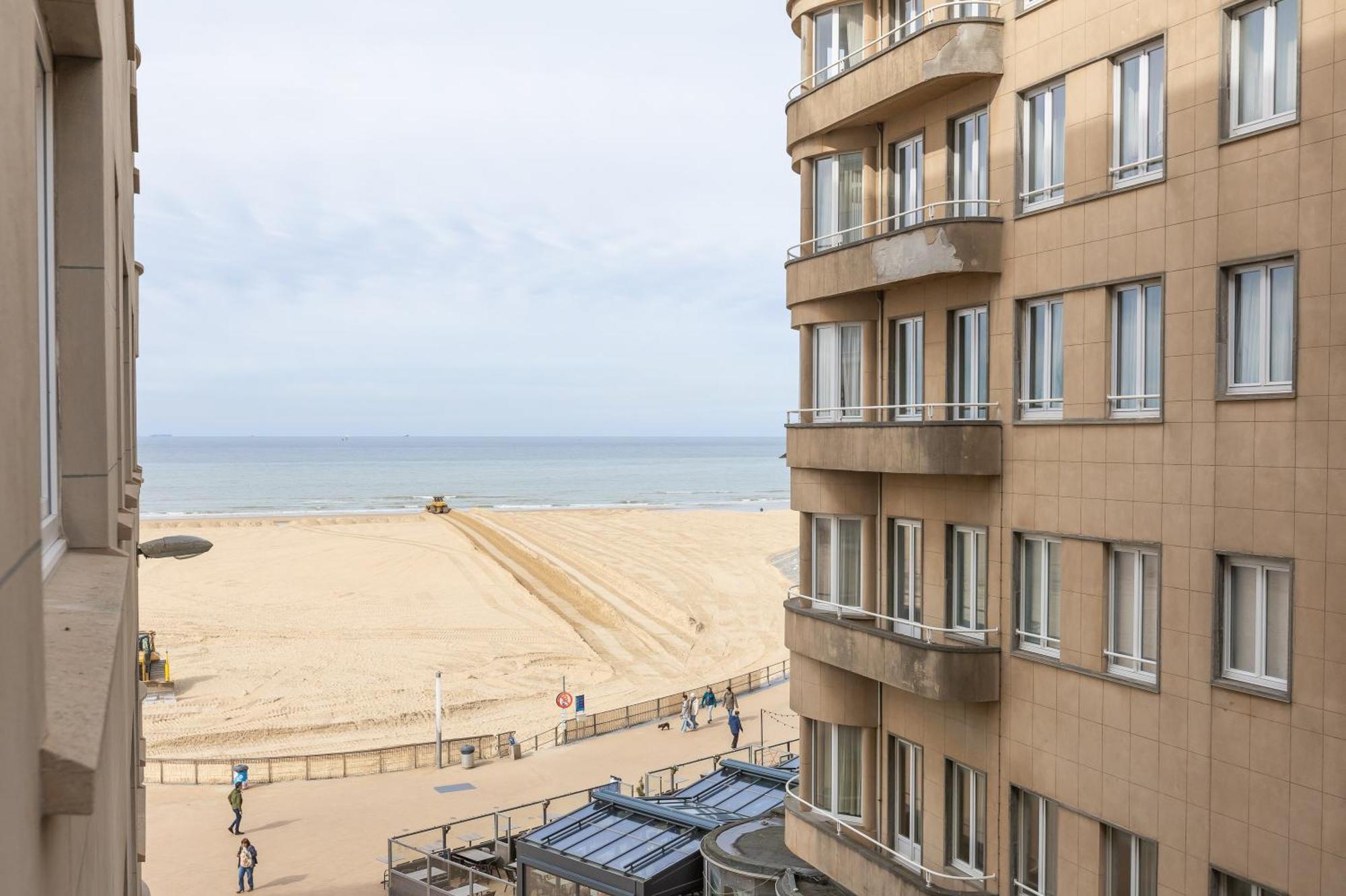 Апартаменты Miramar - Garage Available Остенде Экстерьер фото